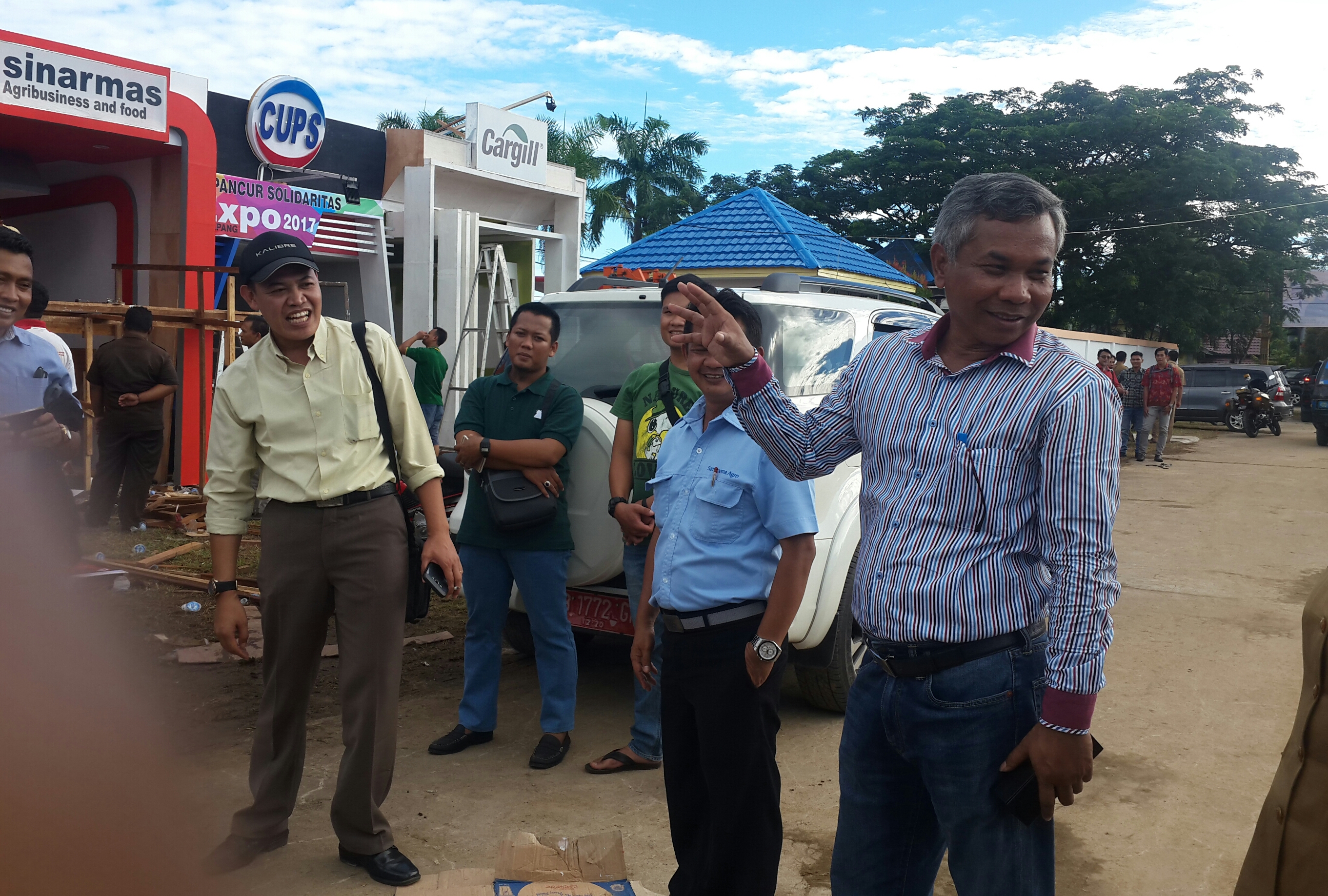 Bupati tinjau stan ketapang expo