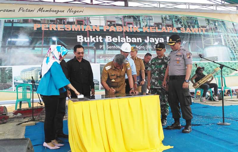 Penandatanganan Prasasti