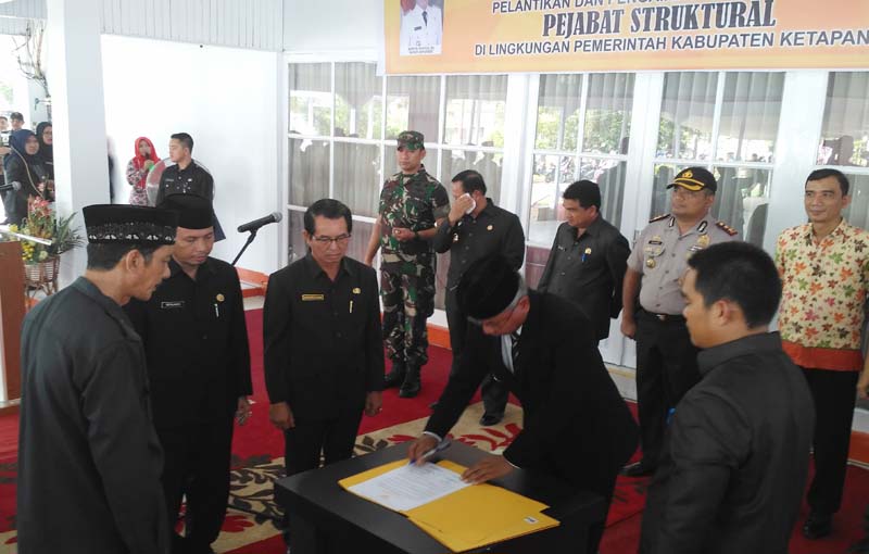 Penandatanganan SK