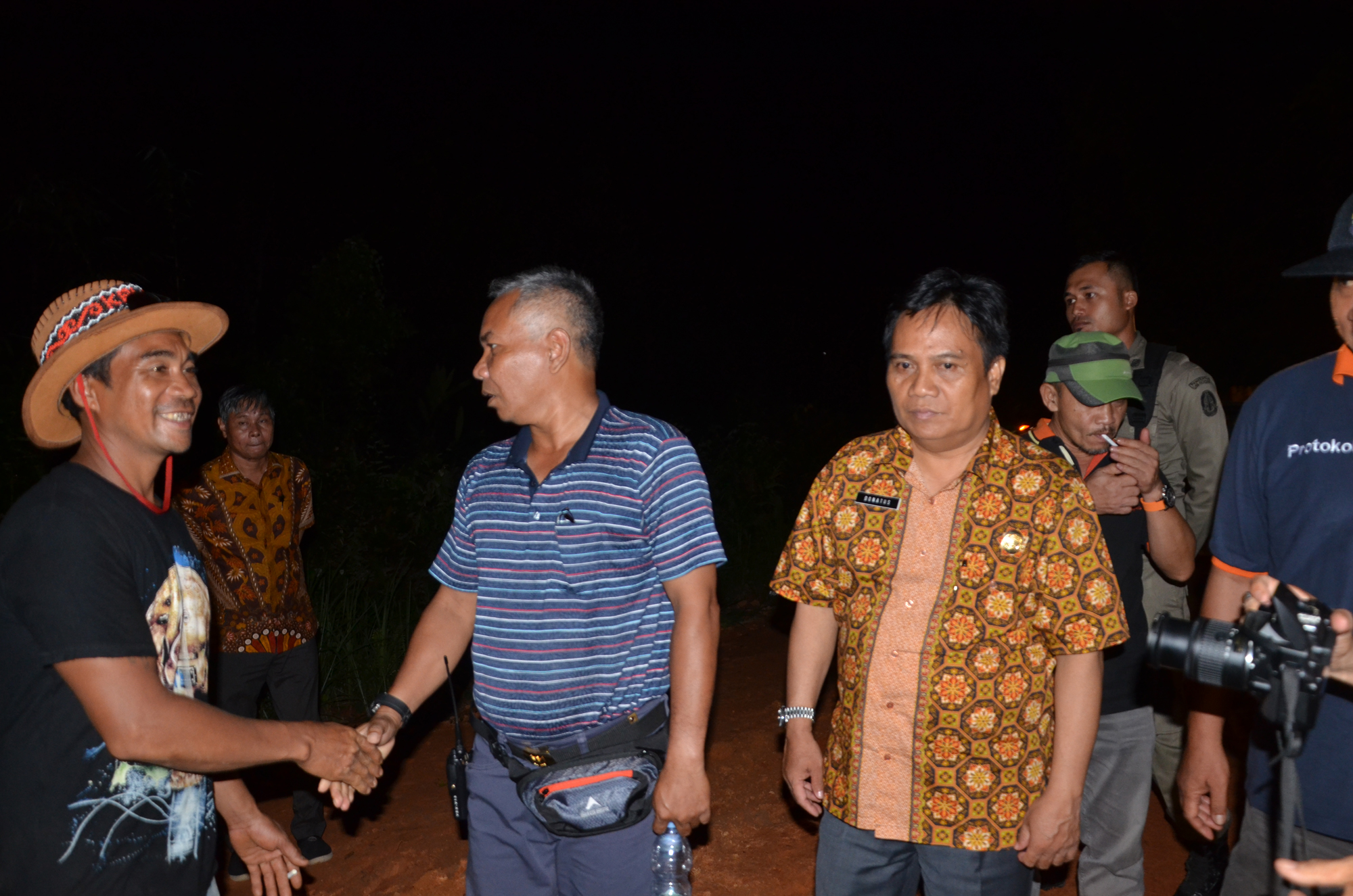 tinjau jalan sekirtar desa mahawa dan desa kekurak....ruas jalan tumbang titi -tanjung (2)