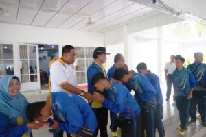 Wabup H Suprapto melepas kontingen Popda Ketapang yang akan mengikuti POPDA 2019 di Pontianak,