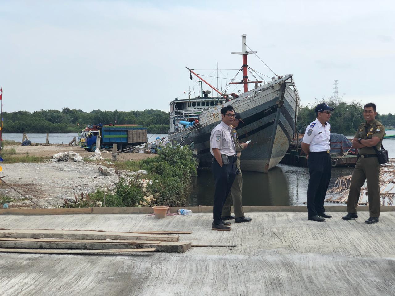 Pemasangan Plang