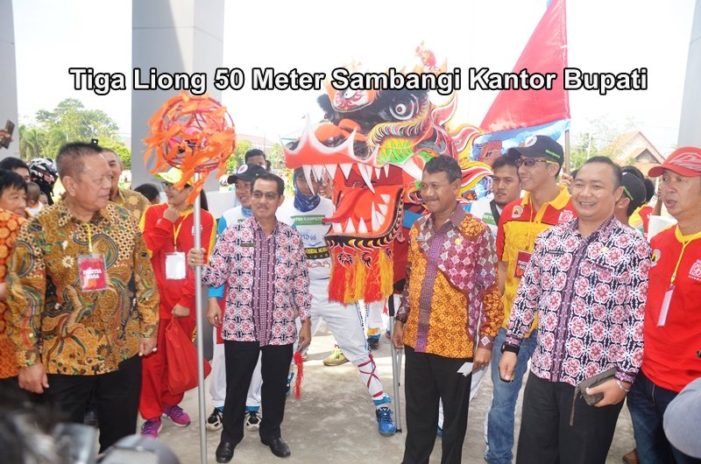 Tiga Liong 50 Meter Sambangi Kantor Bupati