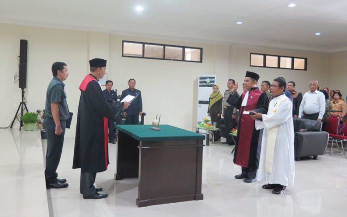 Maslikan Lantik Wakil Ketua PN Ketapang