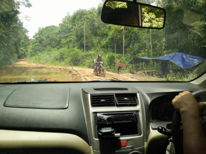 Masih Ada Portal di Jalan Tumbang Titi- Jelai Hulu