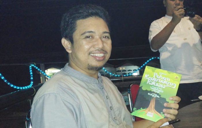 Buku Legenda Pohon Kedondong Raksasa Hadir di Ketapang