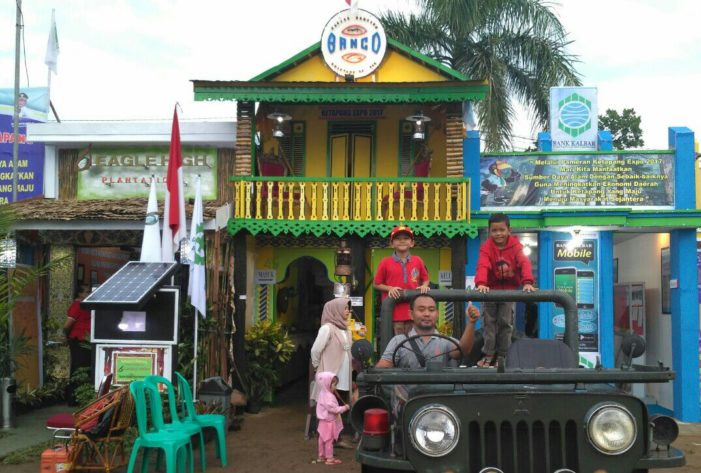 Stand Banco Tampilkan Produk Sejarah