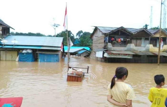 339 Kepala Keluarga Korban Banjir Tumbang Titi Mulai Pulang ke Rumah