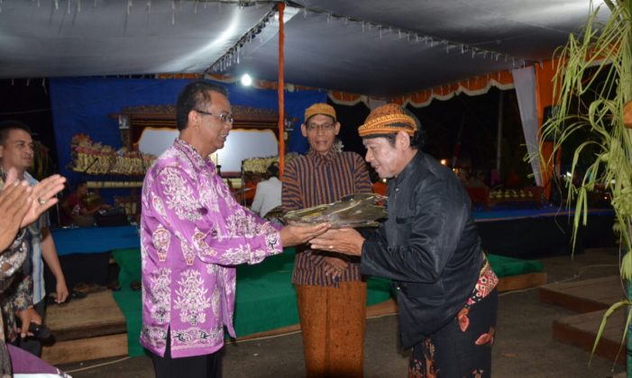 Paguyuban Jawa Ketapang Gelar Wayang Kulit Semalam Suntuk