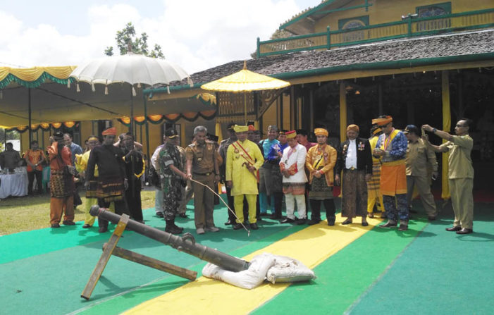 Bupati Diberi Kehormatan Buka Festival Keraton Matan
