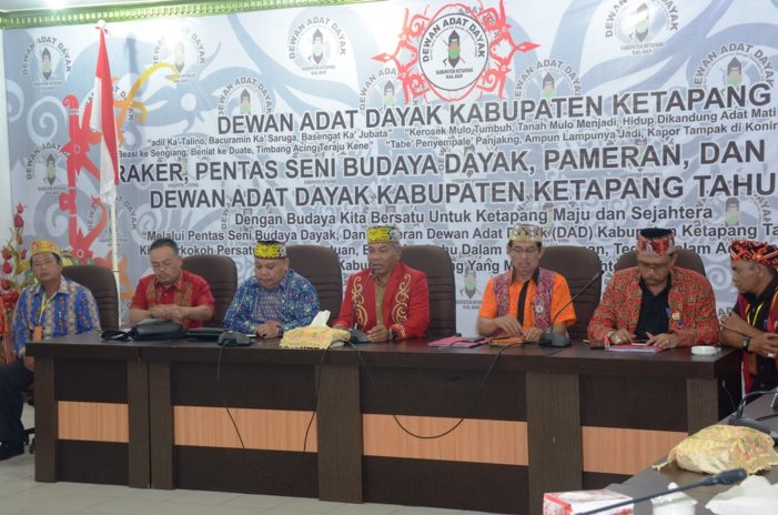 Martin Rantan SH Terpilih Aklamasi Sebagai Ketua DAD Ketapang