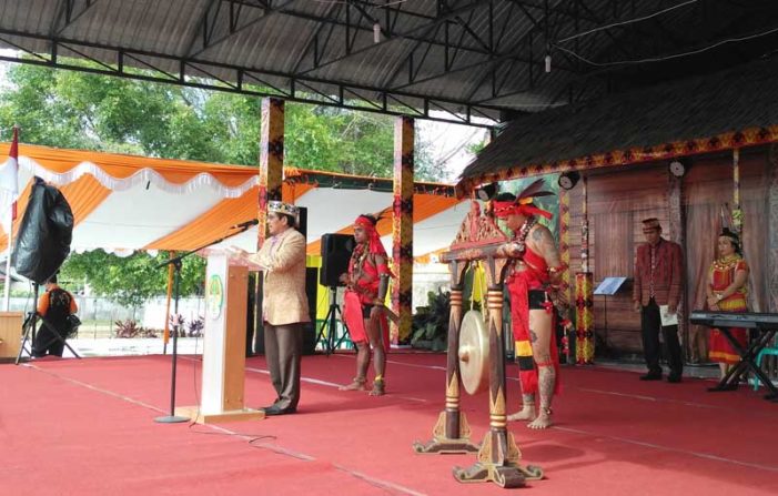 Pentas Seni Budaya Dayak Ketapang Dimulai