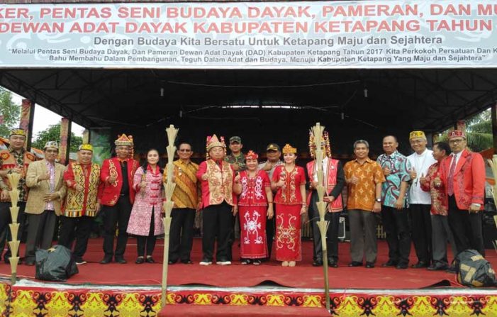 Halaman Pendopo Terbuka Untuk Semua Suku