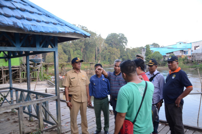 Kembangkan Pasar Tumbang Titi, Bupati Tinjau Lokasi