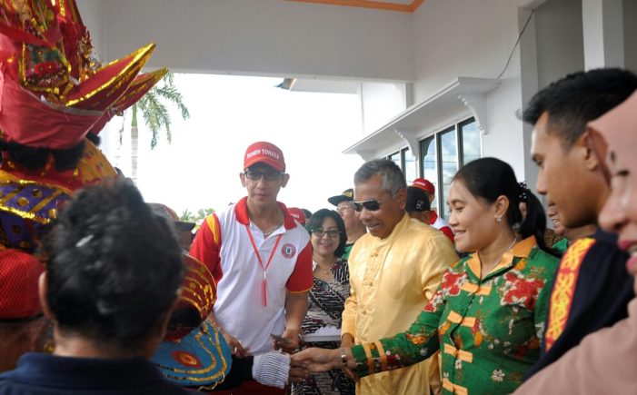 Arak-Arakkan Naga Sambangi Pendopo Bupati Ketapang