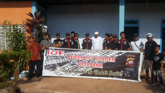 Bulan Ramadhan, IOF Ketapang Berbagi Sembako Ke Pesantren