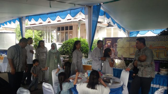 Idul Fitri, Mantan Bupati Henrikus Hadiri Open House Kapolres