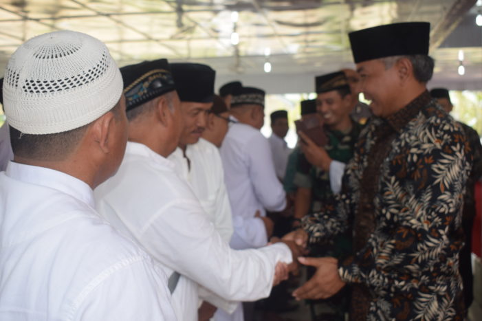 248 JCH Asal Kabupaten Ketapang Dilepas Bupati
