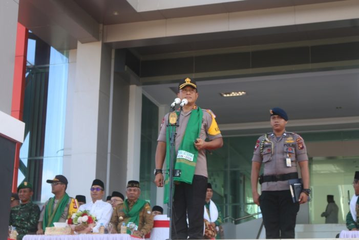 Kapolda Kalbar Jadi Inspektur Apel Hari Santri ke IV di Ketapang