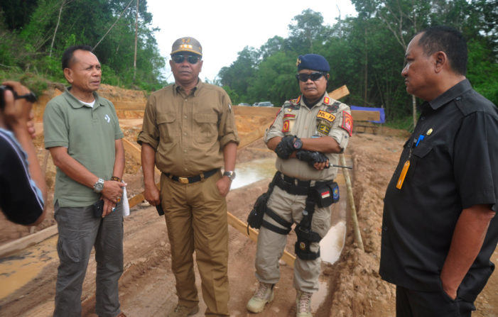 Tangani Ruas Jalan Provinsi Dengan Program CSR