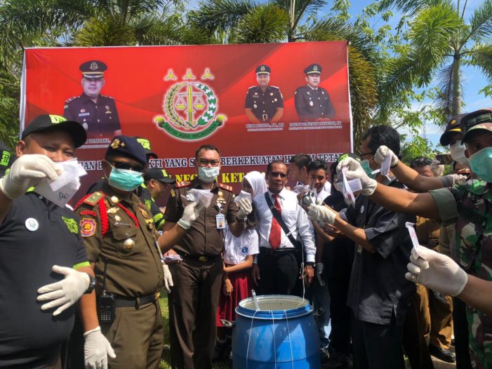 Kajari Ketapang Musnahkan Barang Bukti Narkoba