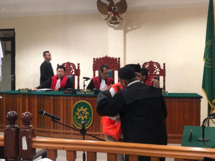 Ajukan Permohonan Pengalihan Penahanan Isa Anshari