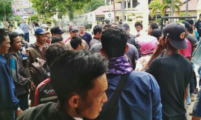 Warga Sungai Nanjung Bantah Pasang Patok di Lahan Perusahaan