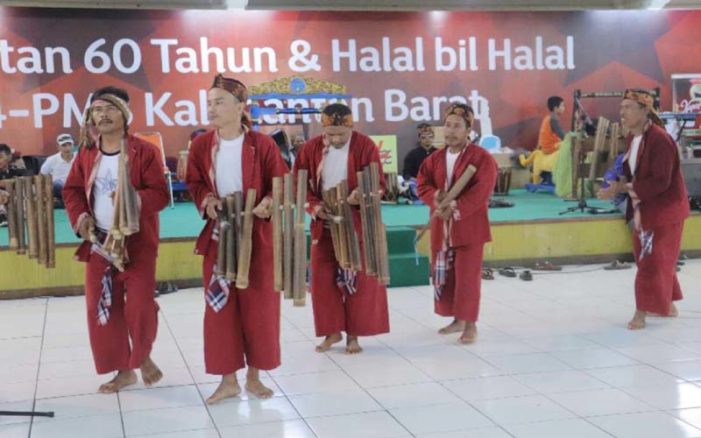 Pasundan Ketapang Tampilkan Calung Dalam HUT S4 dan PMB Kalbar
