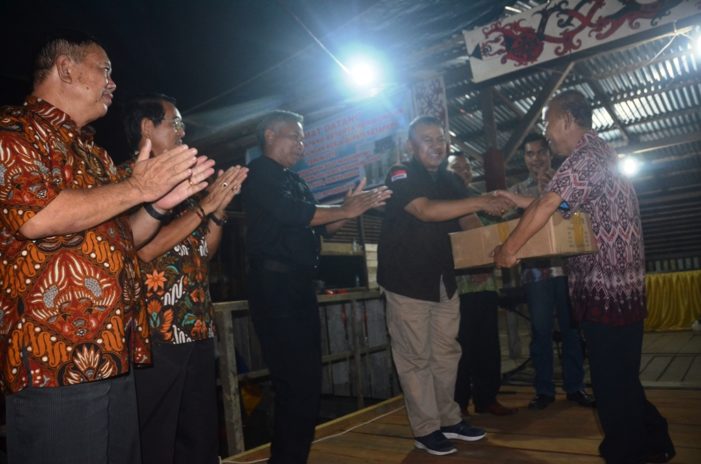 Bupati Louching Desa Bersinar di Kecamatan Simpang Hulu