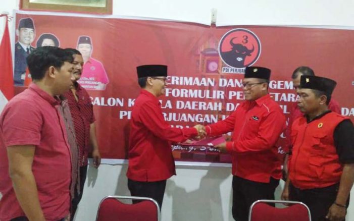 Kasdi Jadi Pendaftar Terakhir Bakal Calon Bupati PDIP
