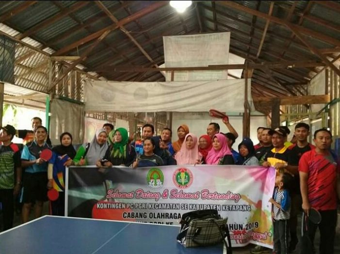 Kejuaraan Tenis Meja Beregu Ramaikan HUT PGRI 2019