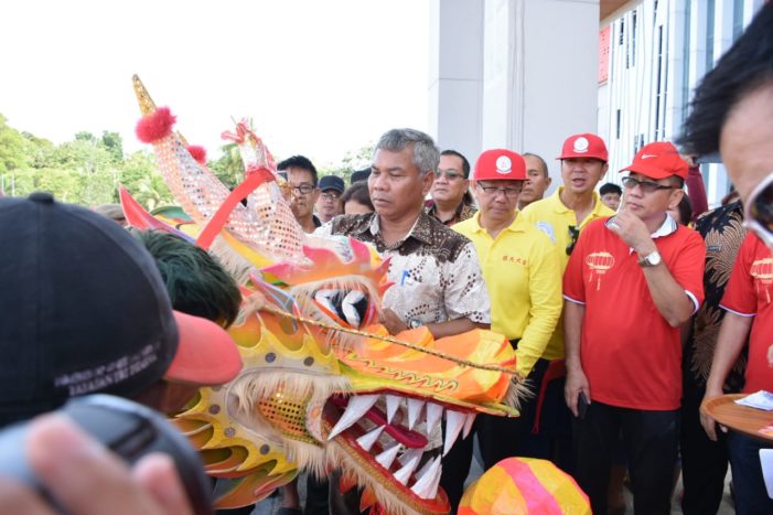 Lima Naga Sambangi Kantor Bupati Ketapang