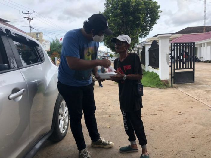 AJK Bagikan Ratusan Nasi Kotak Kepada Masyarakat