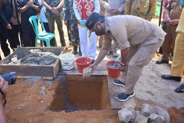 Peletakan Batu Pertama Pembangunan Masjid Sultan Zainudin Sandai