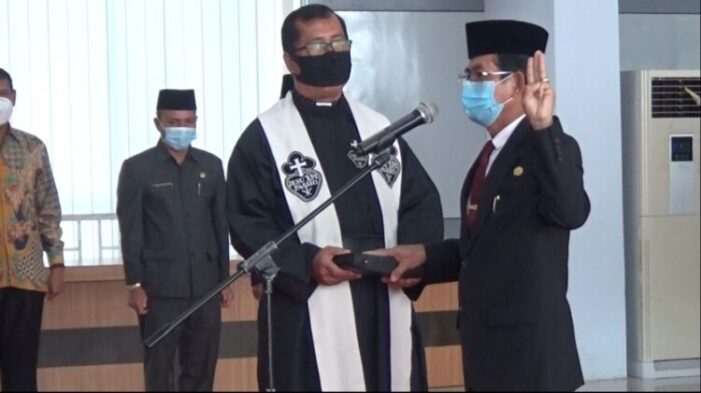 Bupati Lantik Heronimus Tanam Pj Sekda Ketapang