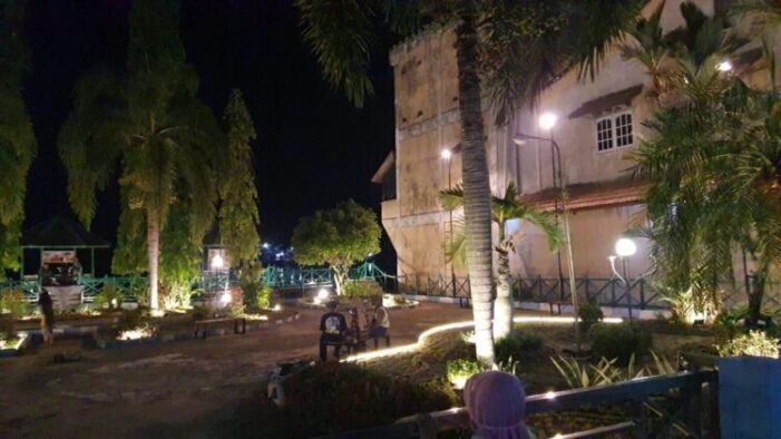 Taman Merdeka Ketapang Semakin “Dipercantik”