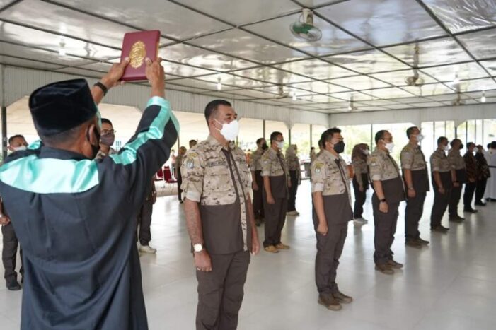 Pelantikan Direksi & Dewan Pengawas PERUMDA Air Minum Tirta Pawan Ketapang