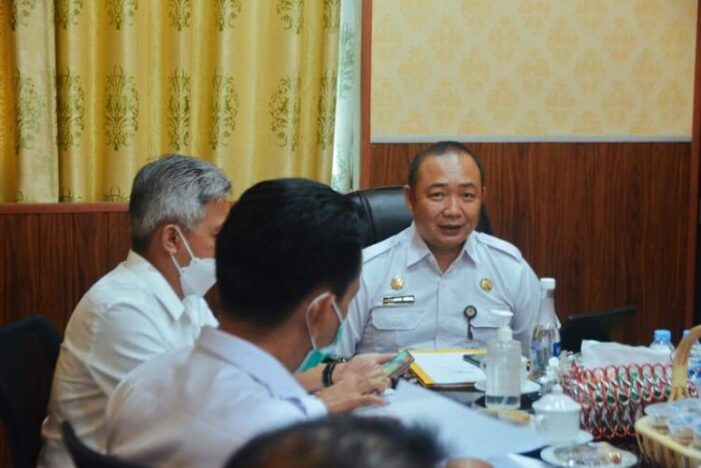 Sekda Pimpin Rapat Penetapan Hukum Adat Masyarakat