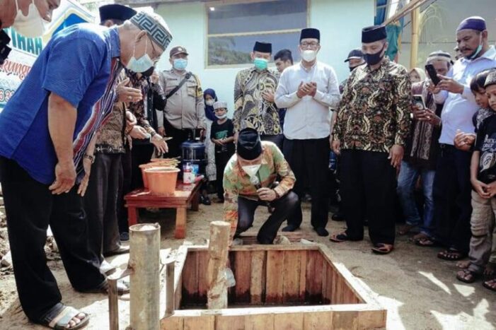 Wakil Bupati Letakan Batu Pertama Pendirian Masjid Al-Fatihah