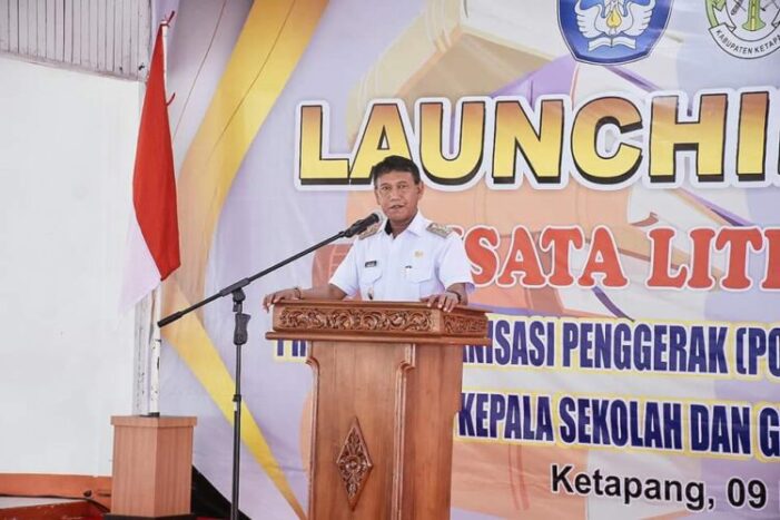 Wabup Launcing Buku Wisata Literasi Guru dan Forum Indonesia Menulis