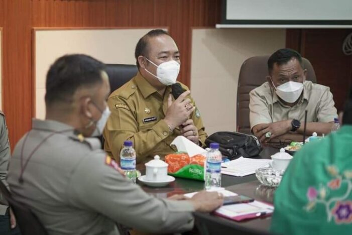Sekda Pimpin Rakoor Percepatan Vaksinasi COVID-19 di Ketapang
