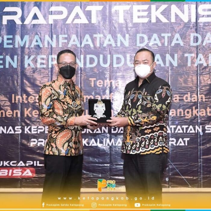 Sekda Buka Rapat Teknis Pemanfaatan Data dan Dokumen Kependudukan
