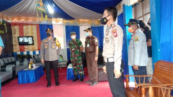 Kapolres- Forkopimda Cek Pospam Hari Raya di Kota Ketapang