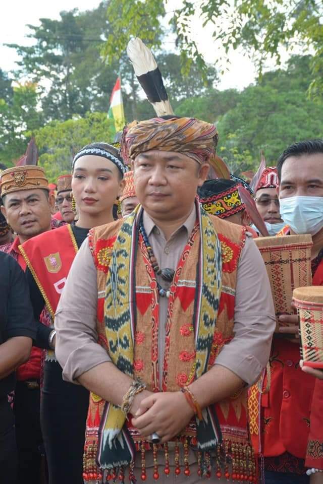 Sekda Ketapang  Hadiri Gawai  Adat Nosu Minu Podi Sei  Mawang di Sanggau
