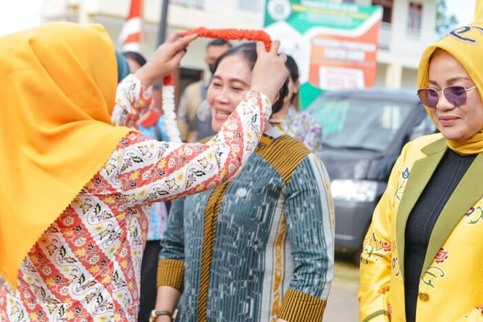 Ketua & Wakil Ketua PKK Ketapang Hadiri Penilaian Lomba PKK Kecamatan
