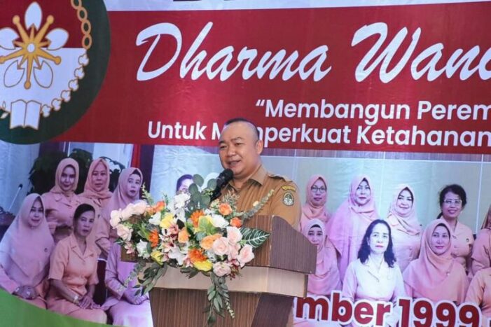 Sekda Harap DWP Ketapang Selalu Kompak Maju & Solid