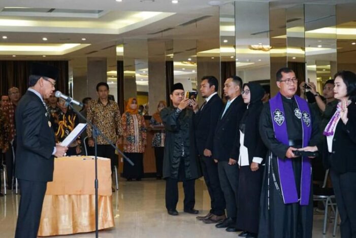 Wabup Kukuhkan Anggota Komisi Pengawasan dan Perlindungan Anak Daerah (KPPAD) Ketapang
