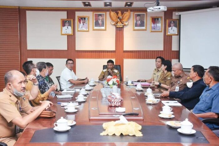 Wabup Pimpin Rakoor Penetapan Gelar Pahlawan Daerah Panglima Tentemak & Uti Usman
