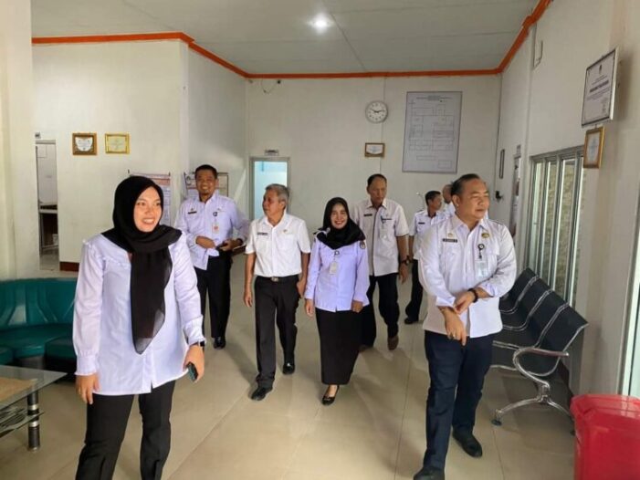 Hari Pertama Kerja Sekda Sambangi Ruang Kerja OPD Pastikan Kesiapan Pelayanan