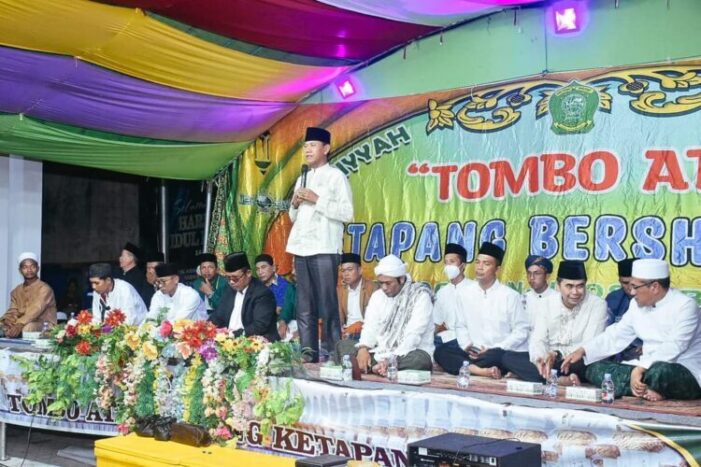 Wabup Ketapang Buka Kegiatan Sholawat 41 Malam Jamiy’yah Tombo Ati
